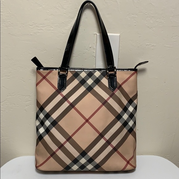 Burberry Handbags - Authentic Burberry Woodbury Tote